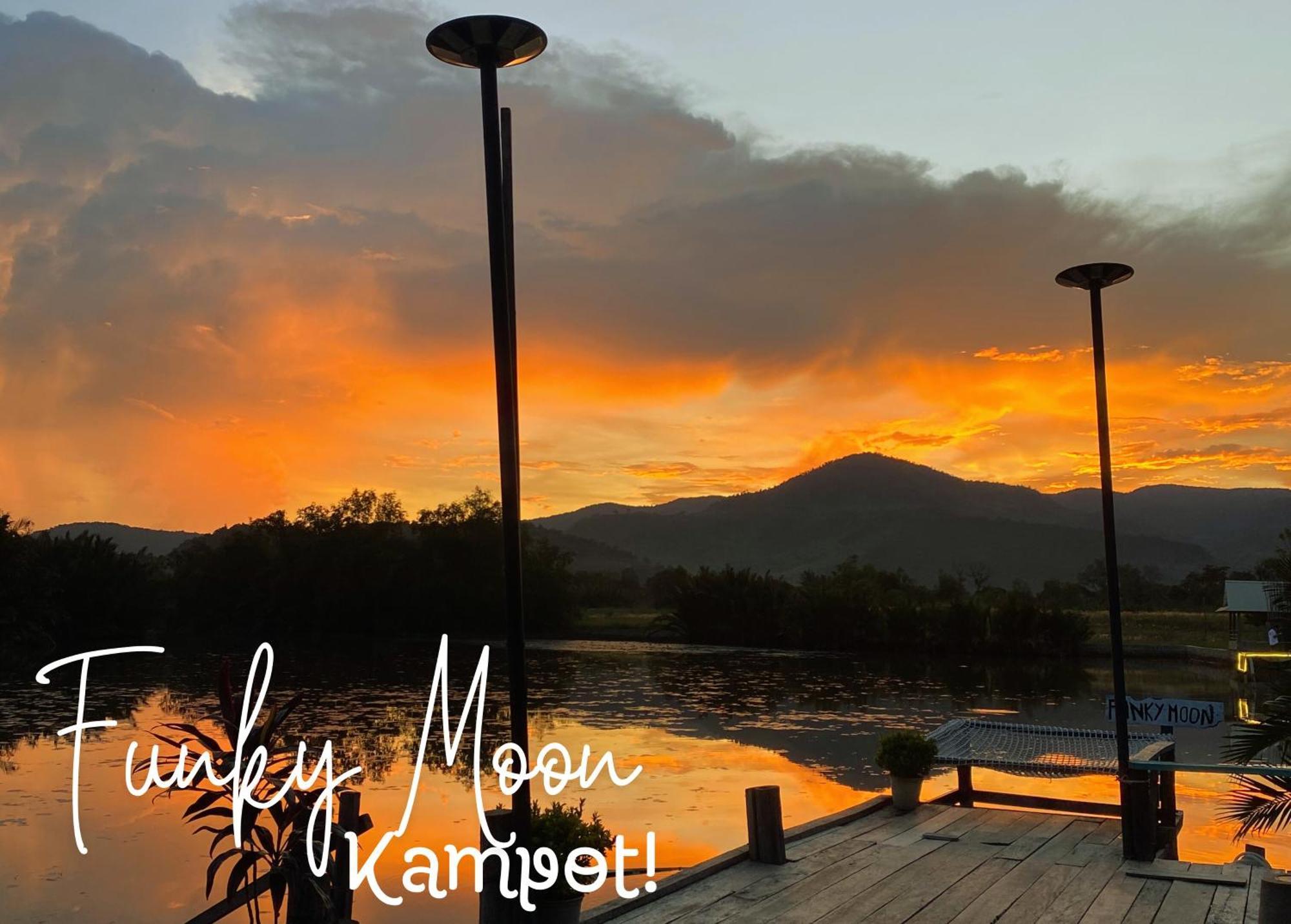 Funky Moon Kampot Exterior foto