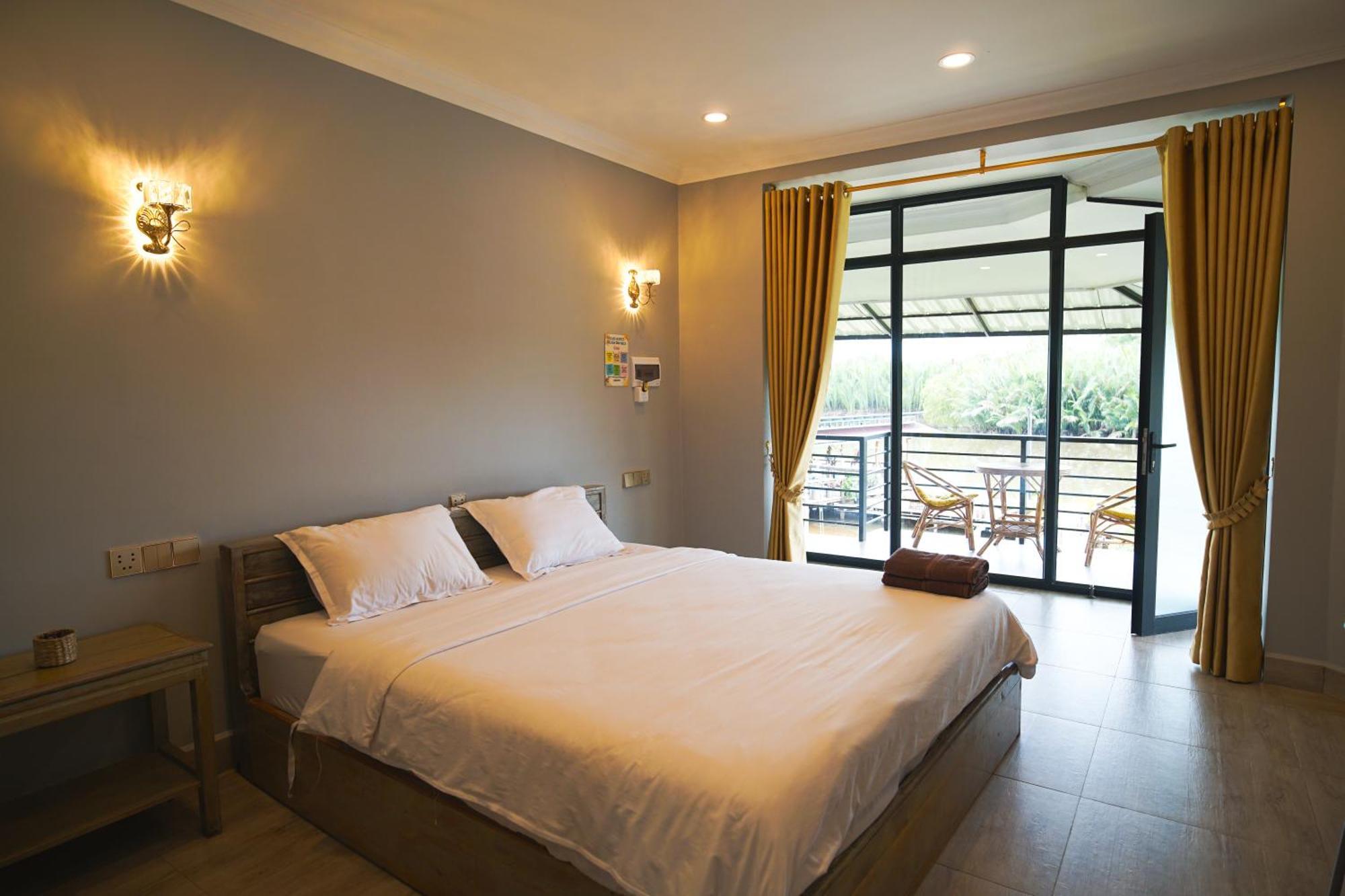 Funky Moon Kampot Exterior foto
